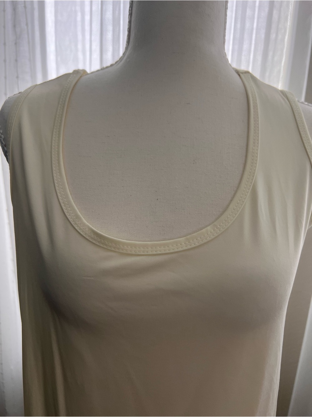 Neiman Marcus Cream Scoop Neck Sleep Tank